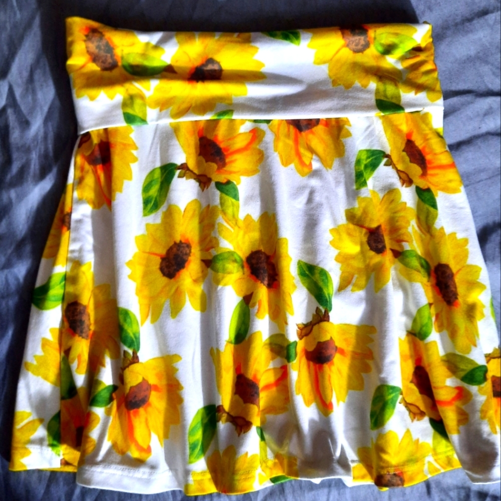 Social Edition / Sunflower White Skirt Sz M 7/8 - Picture 5 of 5